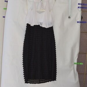 Black and White Halter Ruffle Dress SZ 16 Connected Apparel